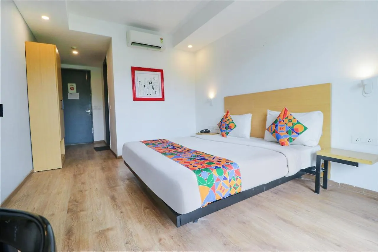 *** Hotel Fabhotel Pantao Stays Gurgaon India
