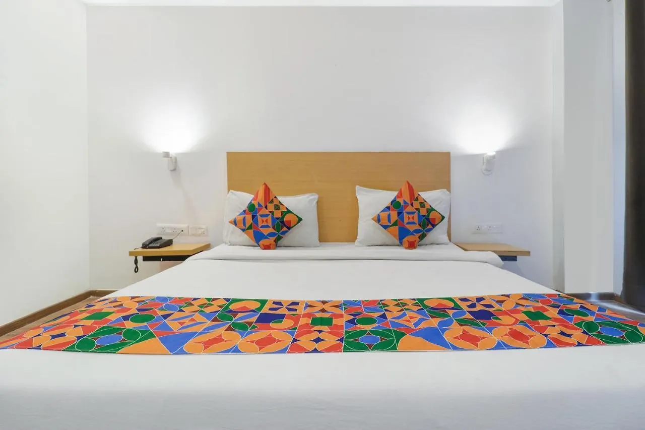 Hotel Fabhotel Pantao Stays Gurgaon